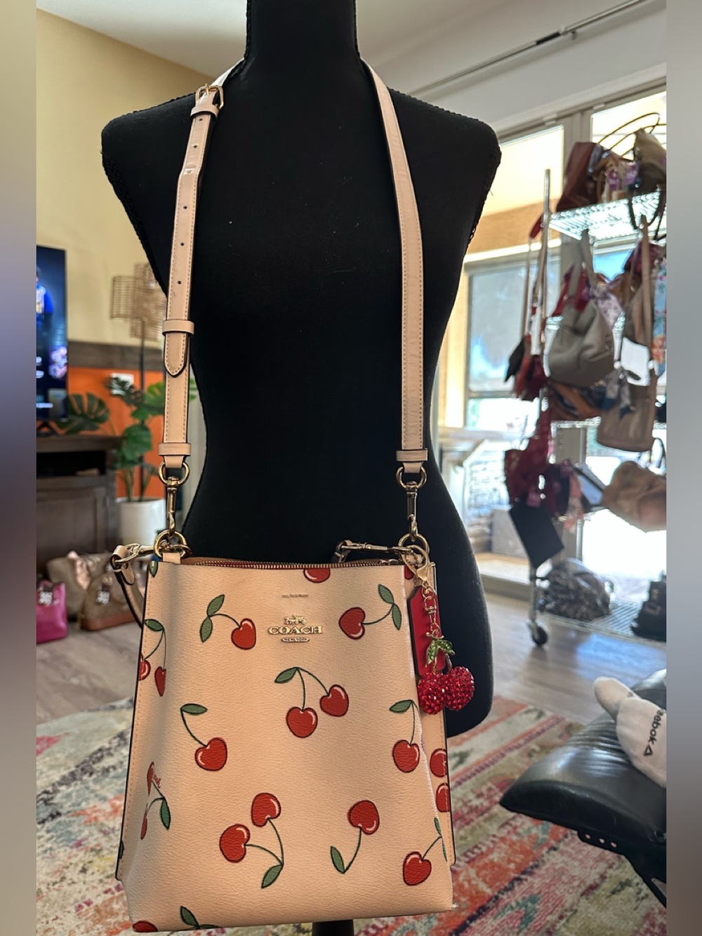 COACH #309 Mollie Bucket Bag 22 Cream Cherry-Print Shoulder Bag/ Wallet - Picture 4 of 16